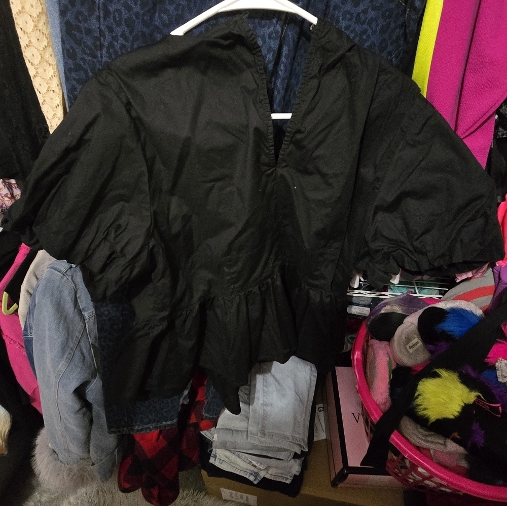 Like New Torrid 2x Peplum Sweetheart Top - Picture 5 of 5